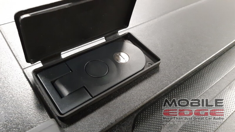 RetraxPRO Aluminum Bed Cover Installed on 2020 Toyota Tundra